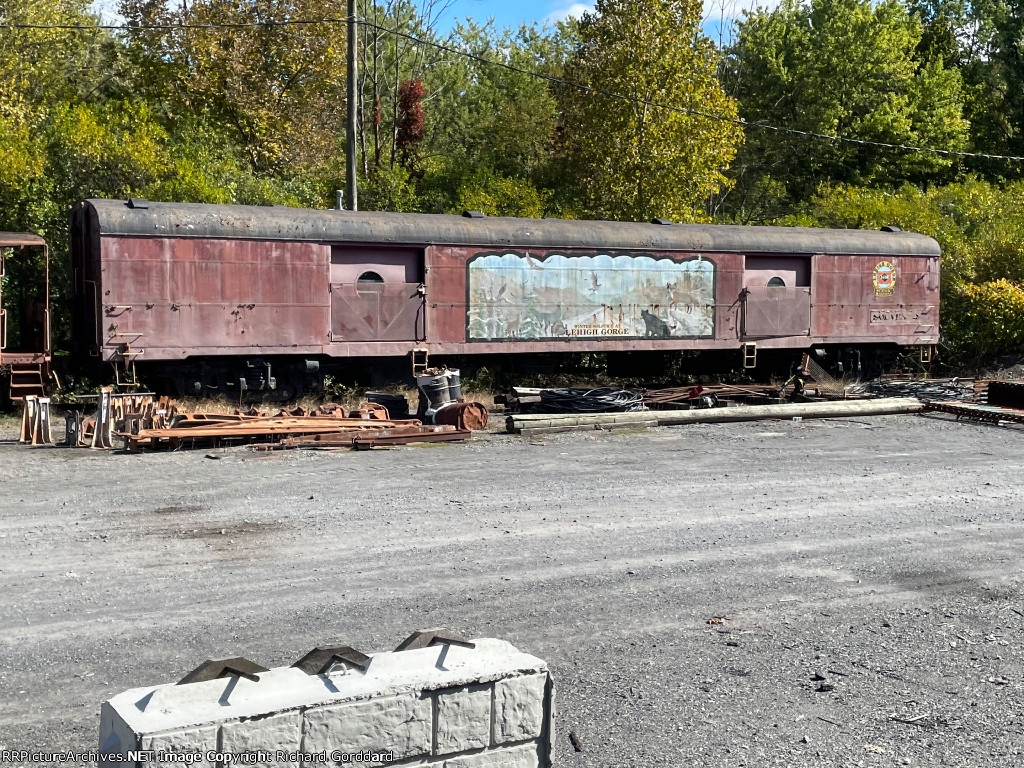 Old baggage car with RBMN Lehigh Gorge logo